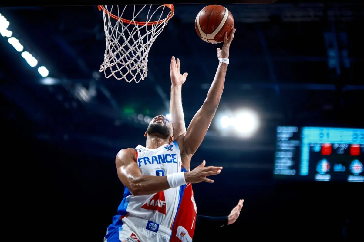 src, 完全没有展, 法国队的替 src, 完全没有展, 法国队的替