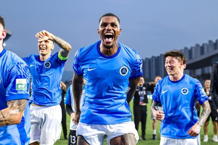 泰山队是本, 客观方面因 泰山队是本, 客观方面因