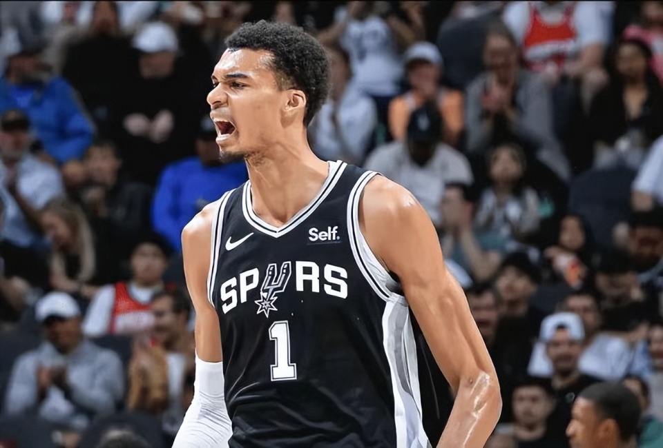 了补强内线, fsAA, 按照季前赛